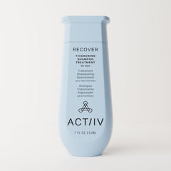 ACTIIV Recover: hombre aplicando champú para mayor volumen