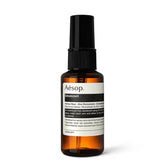 Aesop Desodorante Spray en botella elegante para control de olores diario.