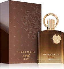 Afnan Supremacy in Oud detalle de la etiqueta, estética premium.