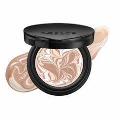 AGE 20's Signature Essence Pact en empaque compacto para retoques rápidos.