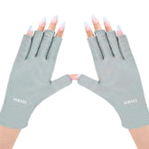 AirSEE guantes UV para manicura protegen la piel durante la sesión.