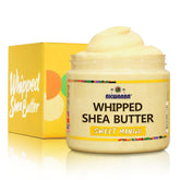 AKWAABA Whipped Shea Butter Mango Dulce: textura cremosa para hidratación rápida.