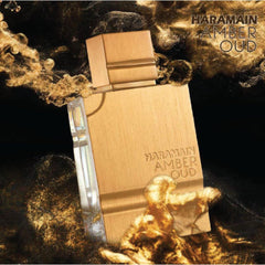 Detalle de la etiqueta de Al Haramain Amber Oud Gold Edition con aroma afrutado y ambarado.