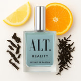 ALT. FRAGRANCES Reality: botella en primer plano para una presencia duradera y elegante.