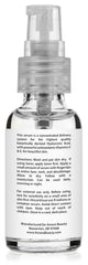 Textura sedosa del serum Amara Beauty para una piel suave