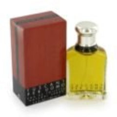 ARAMIS Tuscany EDT, frasco dorado y diseño clásico, aporta presencia diaria.