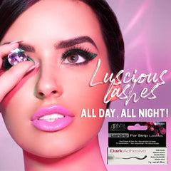 Ardell Lashgrip con pegamento oscuro para una apariencia natural y duradera.