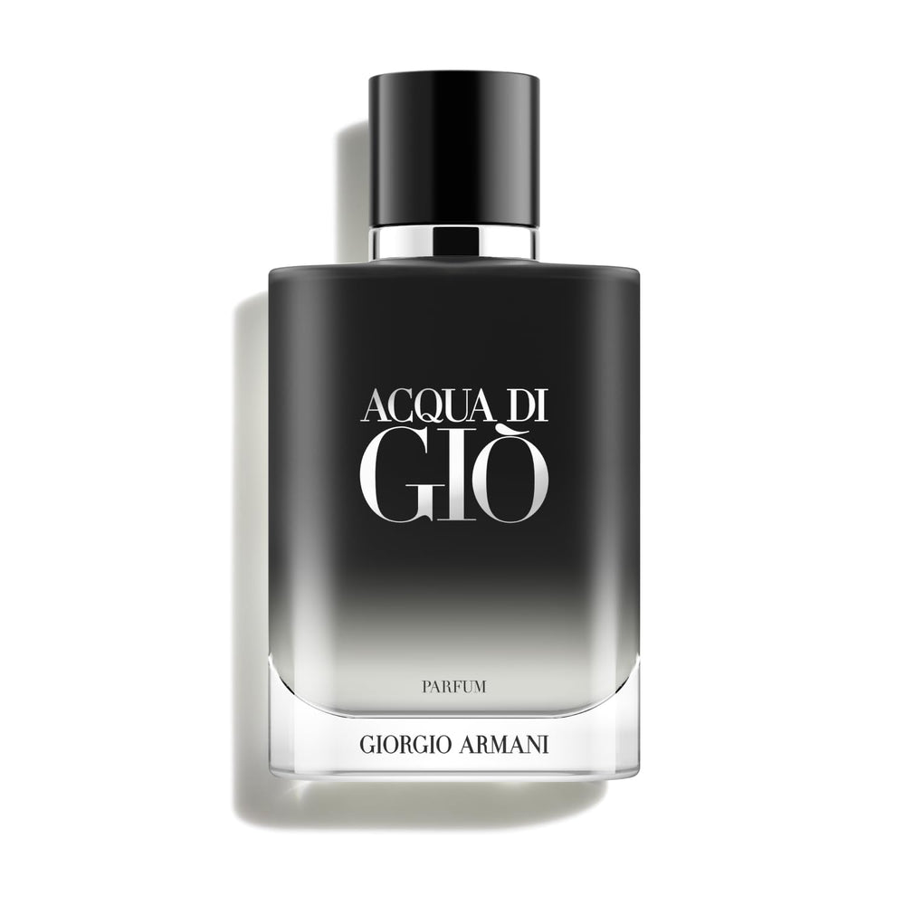 Armani Beauty Acqua di Gio Parfum, envase mate negro para una presencia elegante diaria.