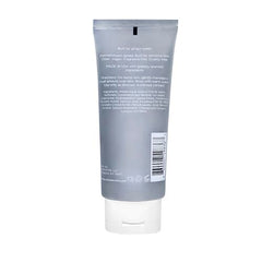 ATWATER Skin Armor con bolitas de jojoba para exfoliar suavemente.