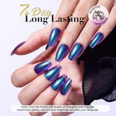 Acabado de alto brillo de AZUREBEAUTY que resalta colores y textura.