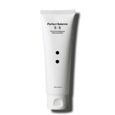 Desmaquillante en tubo B_LAB CICA Soft Meltaway, frontal, práctico para uso diario.