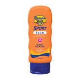 Banana Boat Sport Face SPF50: aplicación limpia en la piel para todos los tonos.
