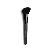 Brocha bareMinerals Blooming con fibras sintéticas para rubor suave y definido