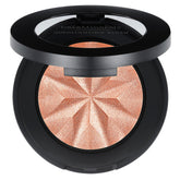 BareMinerals Gen Nude illuminateur Peach Glow texture soyeuse pour éclat naturel.