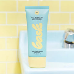 Bask Suncare SPF 40 funciona como primer de maquillaje ligero.
