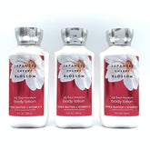 Bath & Body Works Japanese Cherry Blossom: bouteilles de lotion alignées, hydratation douce et parfum floral.