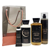 Bath & Body Works Nuit Intense dans un sac cadeau transparent, prêt à offrir.