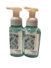 Bath & Body Works Jabón de Manos Espumoso Lago Congelado, dos botellas de 259 ml para uso diario