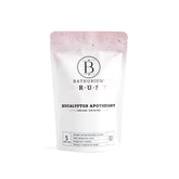 Bathorium Eucalyptus Apothecary Crush botella vertiendo para uso post-entrenamiento y relajación