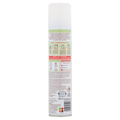 Cabello más fresco gracias a Batiste Champú en Seco Bare entre lavados.