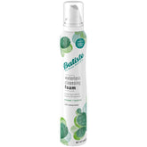 Batiste espuma limpiadora sin agua en botella, refresca el cabello entre lavados.