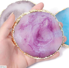 Paleta de resina Beautifultracy para presentar diseños de uñas con tonalidades mezcladas.