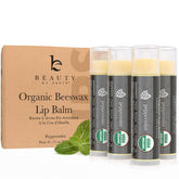 Beauty by Earth bálsamo labial mentolado para labios suaves y protegidos.