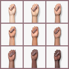 Beetles Gris Morado Gel Polish muestra el tono con fidelidad en la muesta de color.