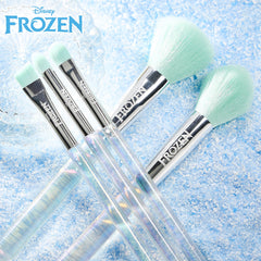 Brocha iluminadora de Belle Maison Disney Frozen para un brillo suave.