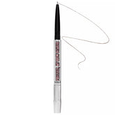 Benefit Detallador Preciso de Cejas con punta 0,8 mm para trazos finos y controlados.