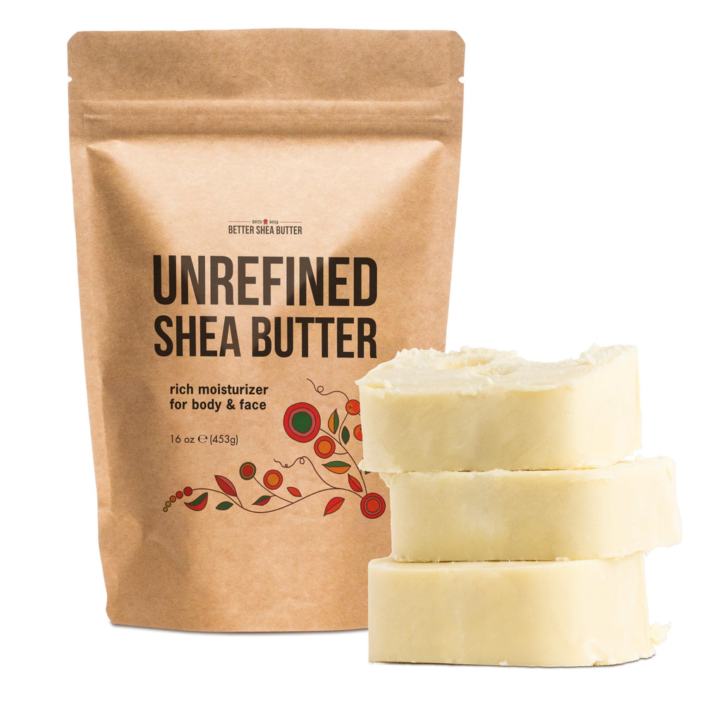 Better Shea Butter derramando desde frasco para hidratación facial