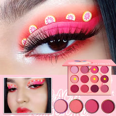 BEUSELF Sombras rosa peach con pigmentación intensa para un acabado suave.