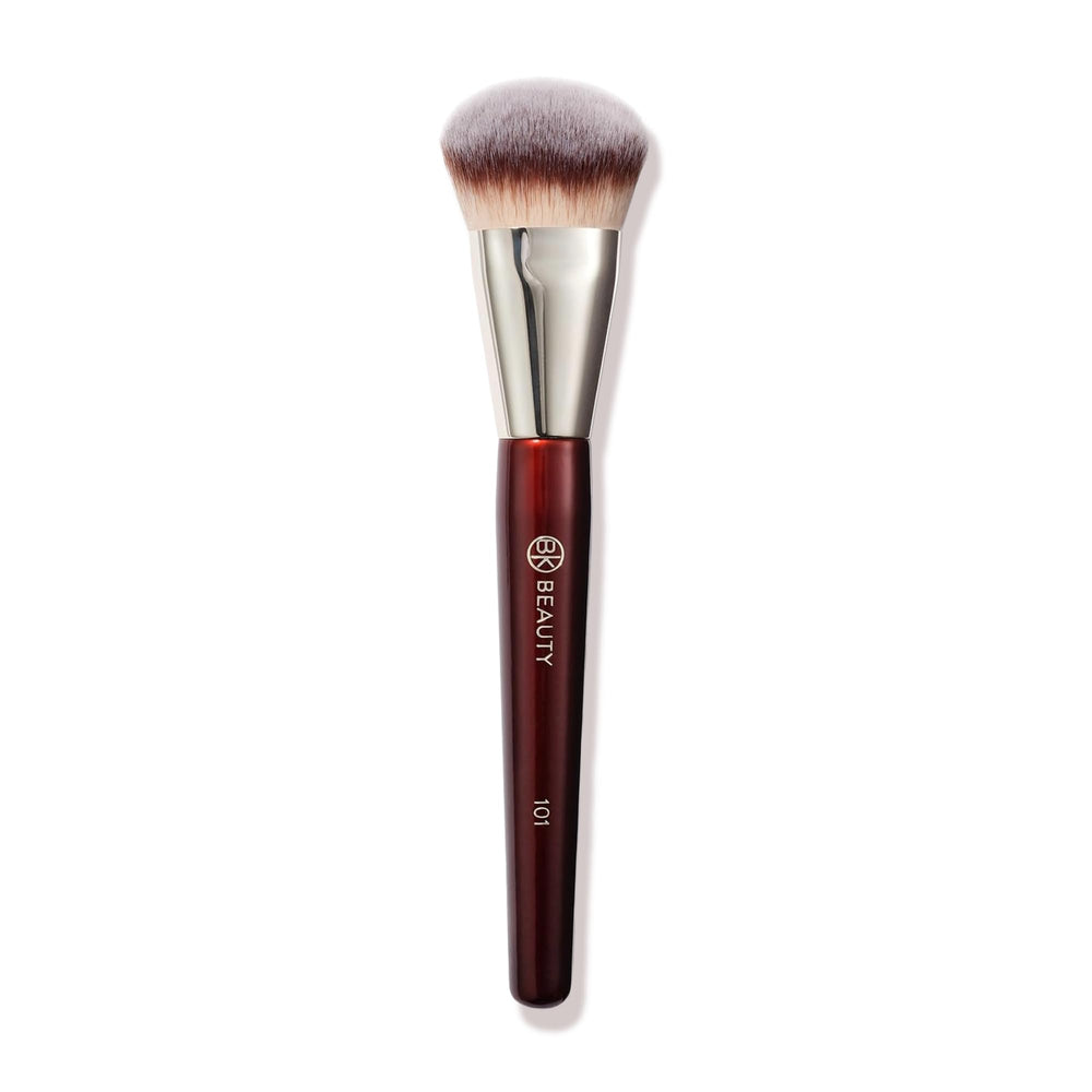Pincel BK Beauty fundación contorneado 101 para acabado suave y natural