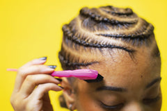 BLACK PANTHER STRONG: uso rápido en cabello húmedo para fijación instantánea.