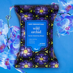 Body Prescriptions Desmaquillante: mano sosteniendo toallita, uso suave para piel sensible.