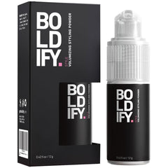 Boldify polvo texturizante aplicado desde la raíz para mayor volumen.