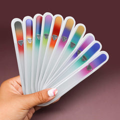 Limes à ongles en verre cristal multicolores Bona Fide Beauty pour une manucure précise.