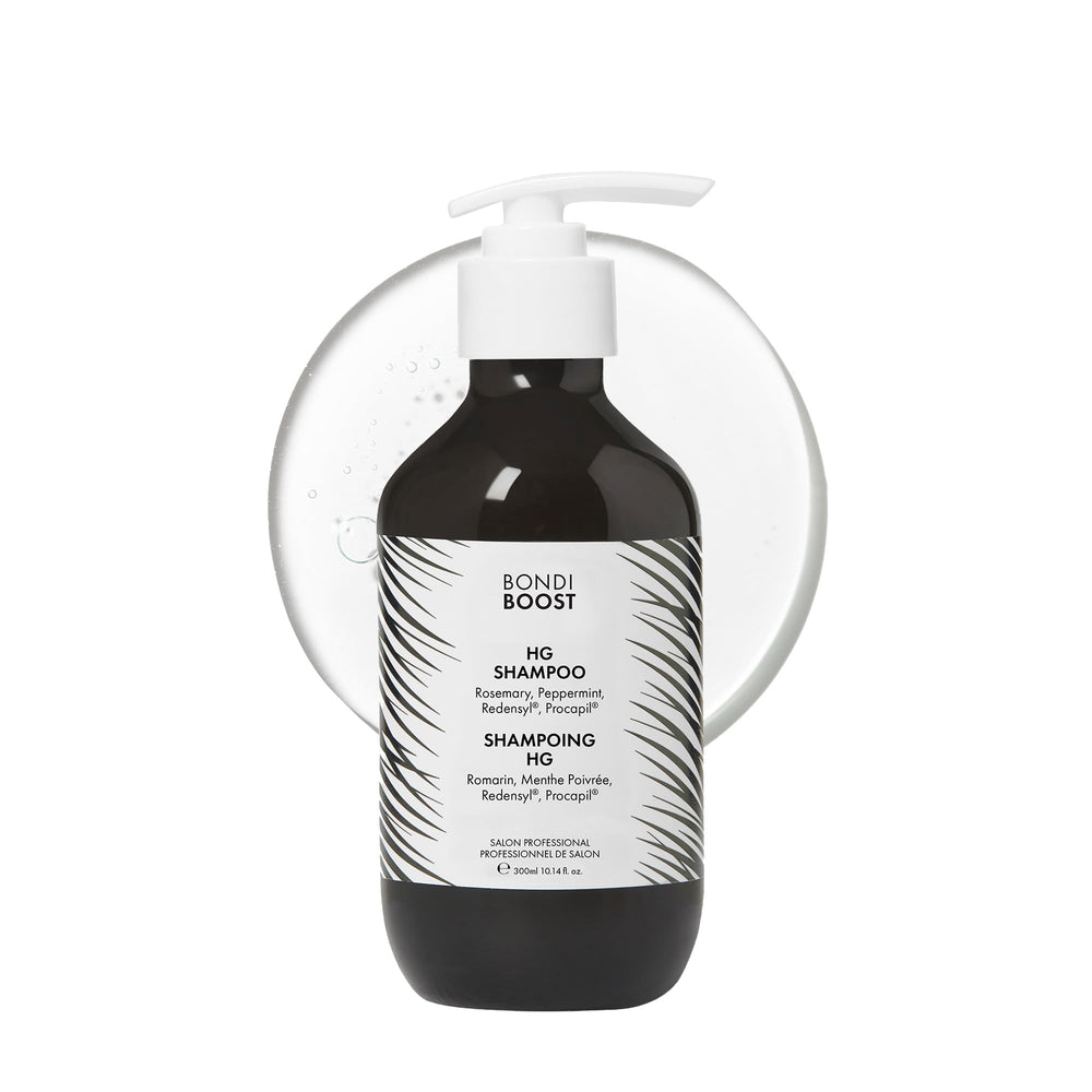 BONDIBOOST HG champú, botella volcando, inicio lavado con aroma a menta