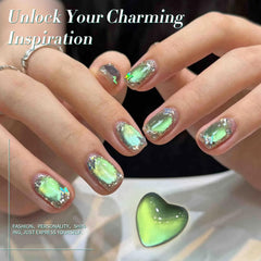 Born Pretty acabado de alto brillo en gel verde realza la manicura con destellos.