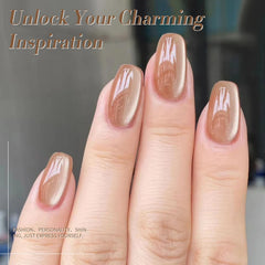 Efecto imán con gel Cat Eye para uñas destacadas y brillantes.
