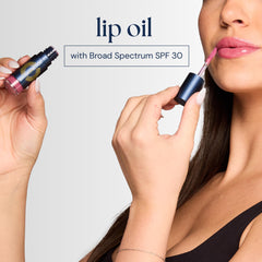 Brush On Block Huile Lèvres Glisse Douce Sans Stick pour une application fluide.