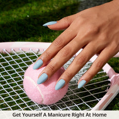 BTArtbox kit de 32 uñas pegables azul pastel para manicura rápida.