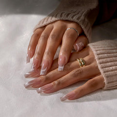 BTArtboxnails XCOATTIPS, efecto ojo de gato natural para un look sofisticado.