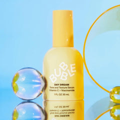 Bubble Skincare Day Dream Sérum: textura cremosa facilita absorción e hidratación diaria.