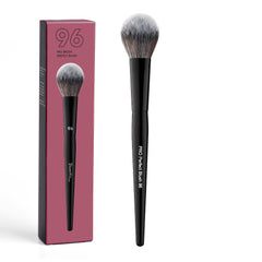 Bueart Design PRO Perfect Blush: brocha de pelo sintético suave para rubor suave.