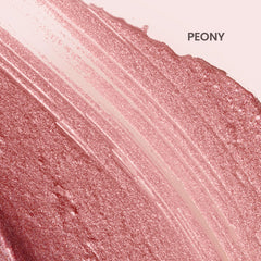 Color rosado cálido realza el tono natural de los labios.