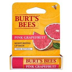 Burts Bees bálsamo labial, textura cremosa que desliza fácilmente.