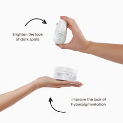 Textura del exfoliante con gránulos para limpieza suave.