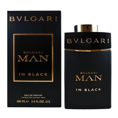 Bvlgari Man in Black, etiqueta frontal, presencia distinguida en la oficina.
