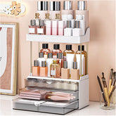El organizador caktraie para baño con 3 cajones y 2 niveles mantiene cosméticos ordenados.